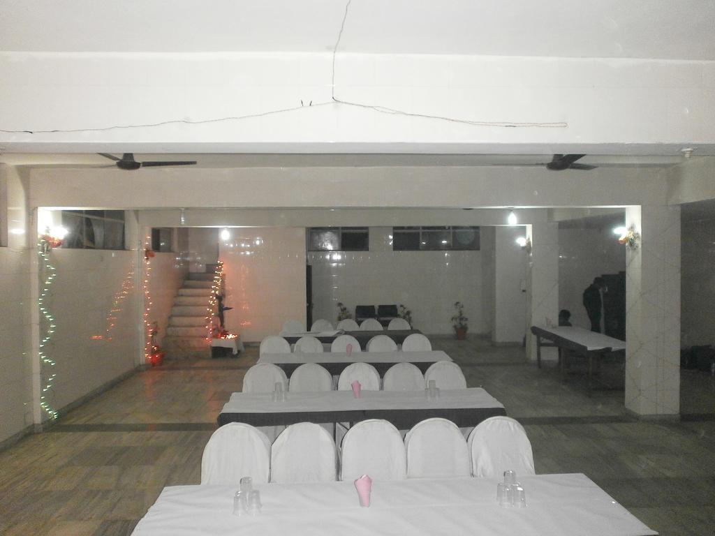 Hotel Safari Agra  Dış mekan fotoğraf