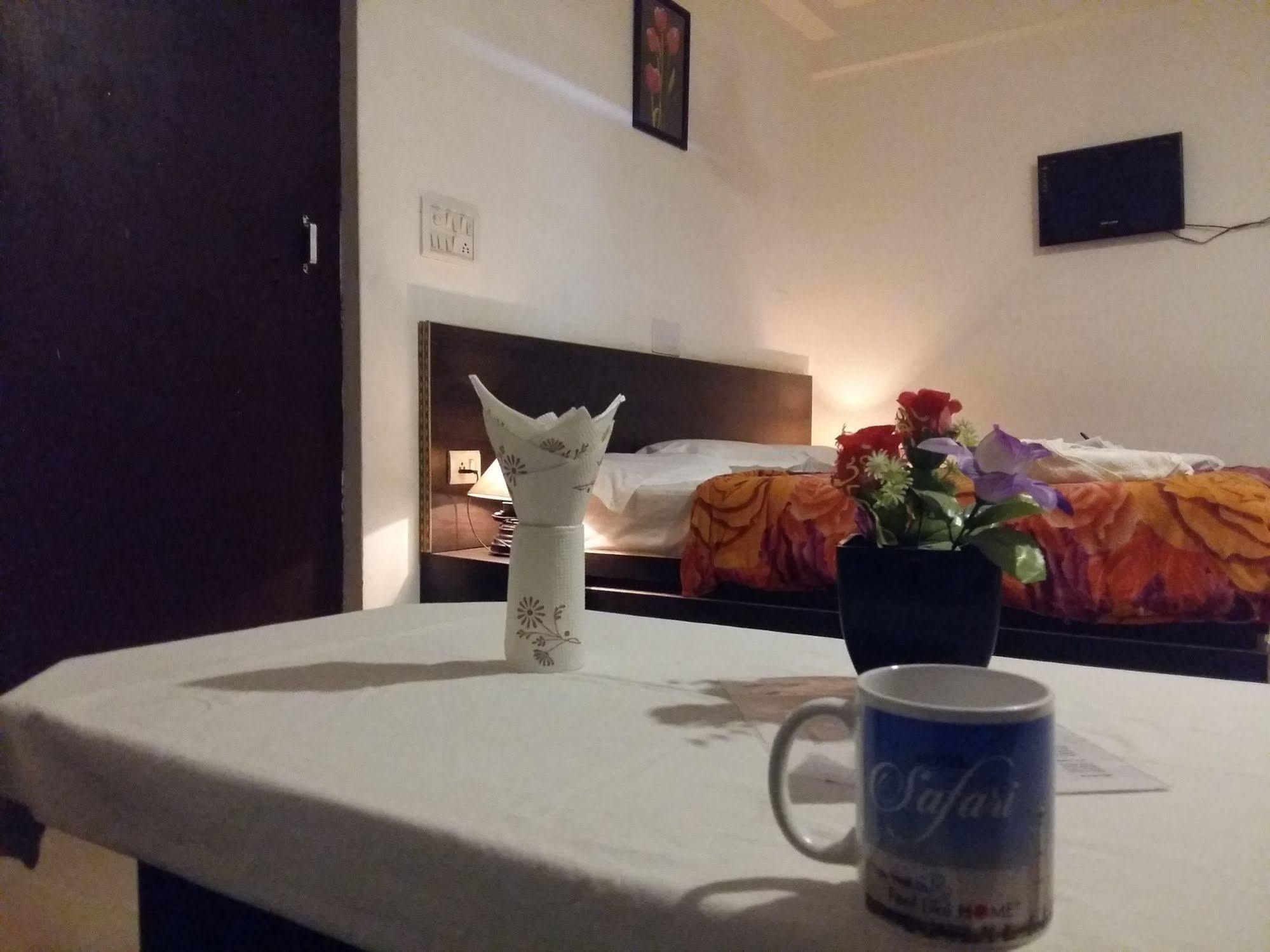 Hotel Safari Agra  Dış mekan fotoğraf